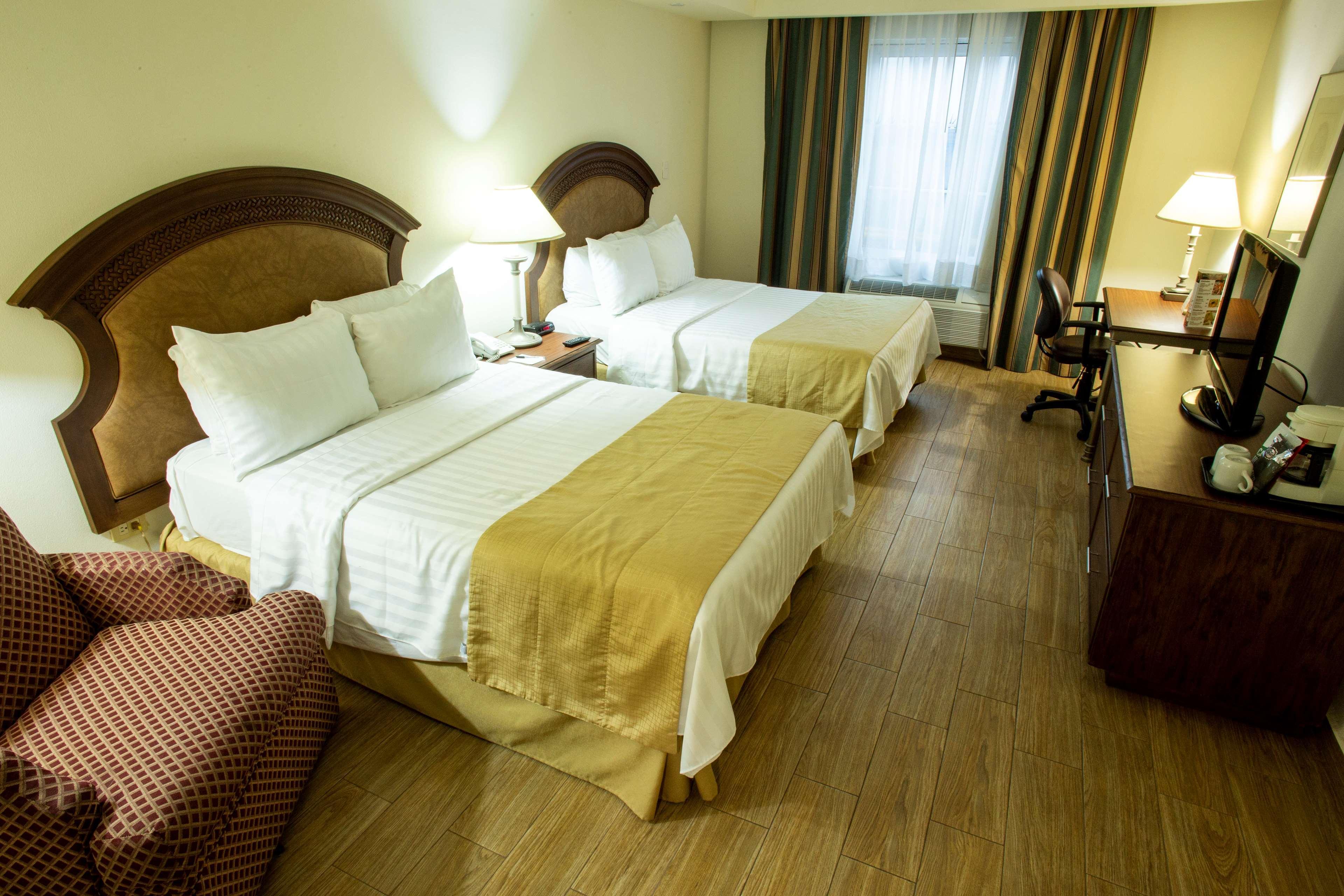 Best Western Plus Monterrey Colon מראה חיצוני תמונה