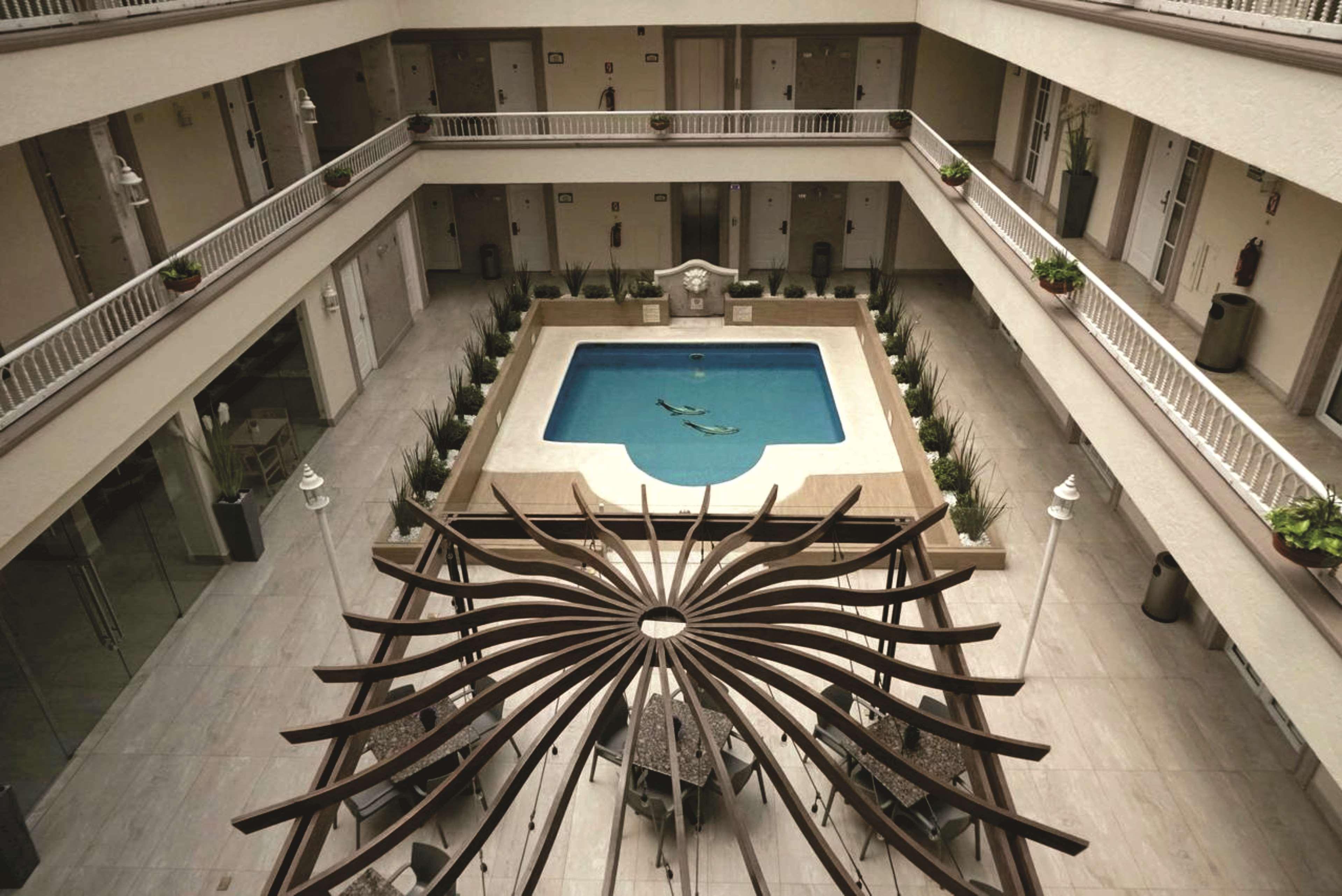 Best Western Plus Monterrey Colon מראה חיצוני תמונה
