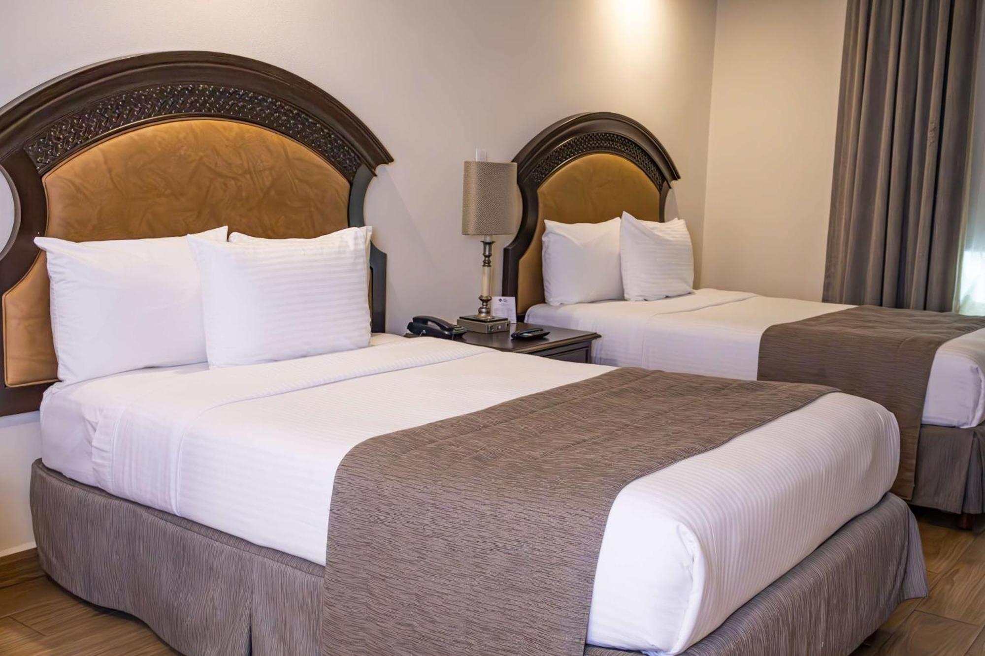 Best Western Plus Monterrey Colon מראה חיצוני תמונה