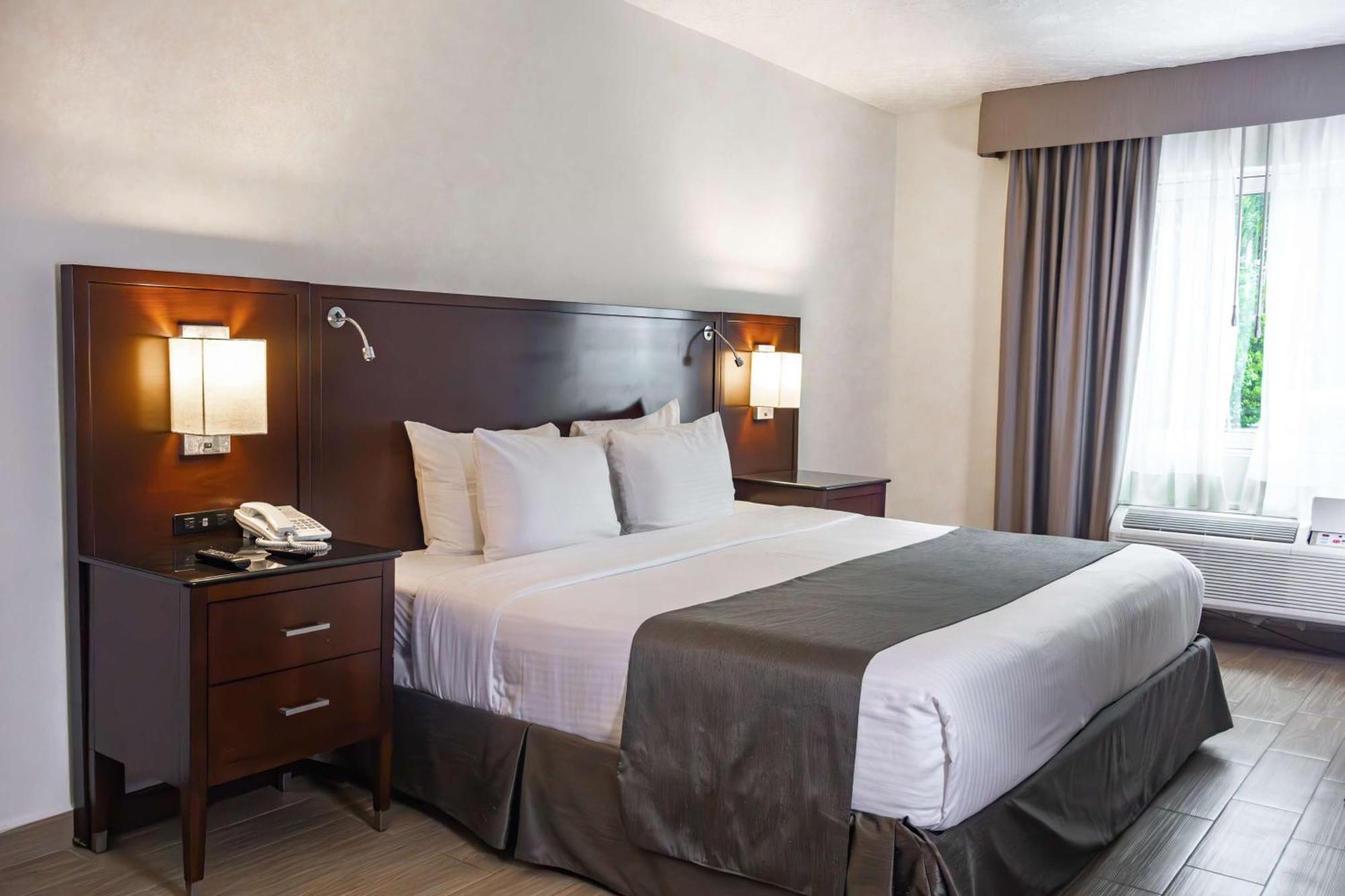Best Western Plus Monterrey Colon מראה חיצוני תמונה