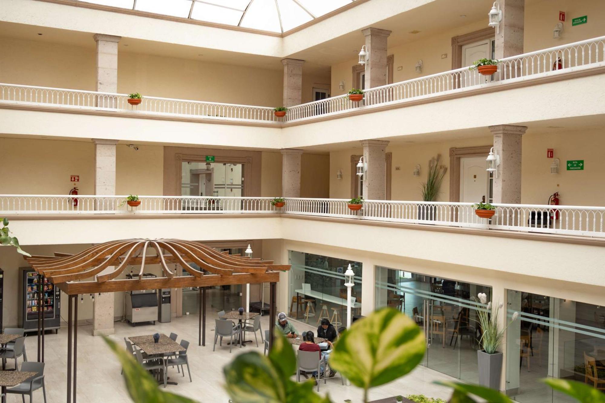 Best Western Plus Monterrey Colon מראה חיצוני תמונה