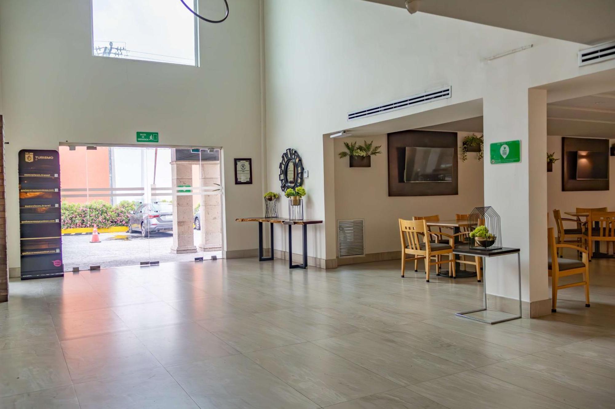 Best Western Plus Monterrey Colon מראה חיצוני תמונה